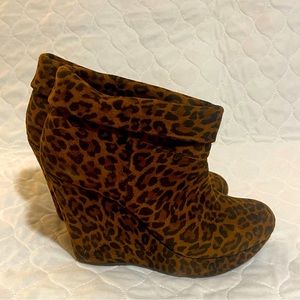 Gianni Bini Cougar Boot size 10